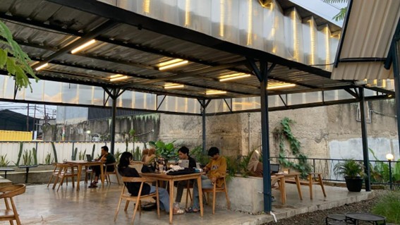 Coffee Shop 24 Jam Bandung Relatif Kopi