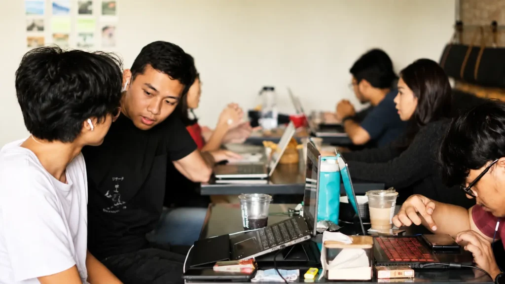 Suasana cafe WFC Bandung yang cozy dan nyaman untuk kerja