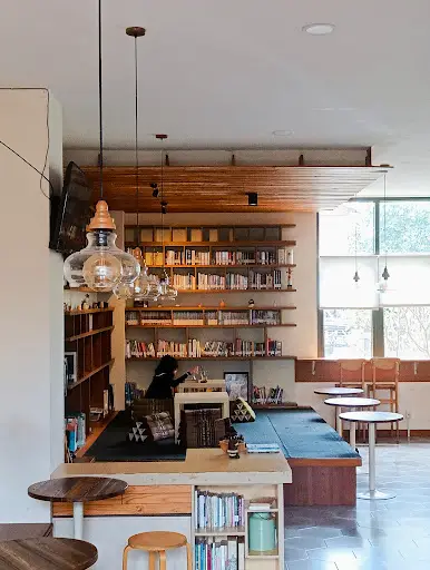 nimna bookcafe